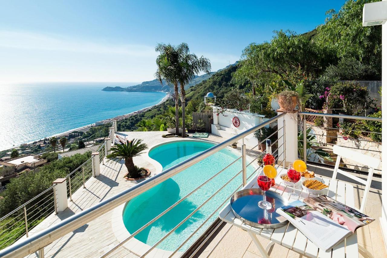 Villa Luce Letojanni Exterior foto