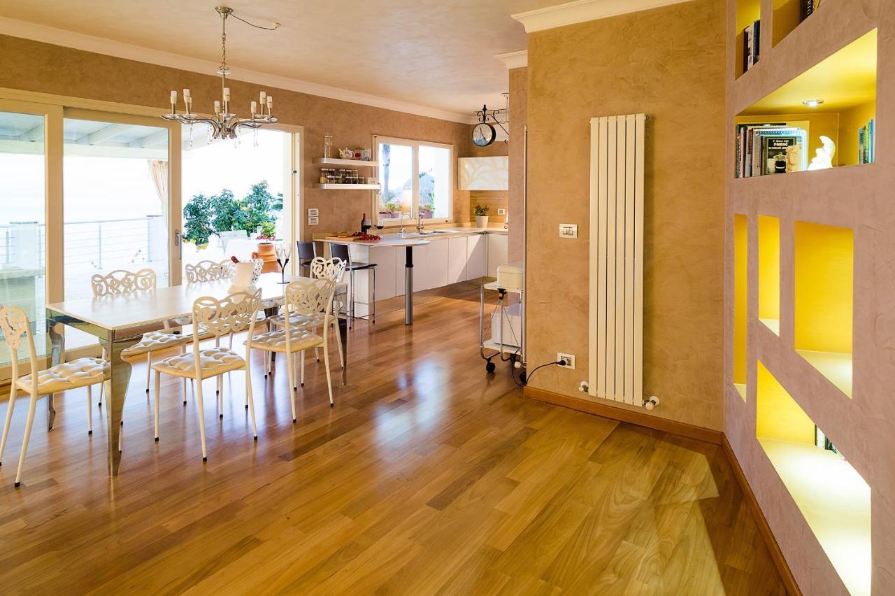 Villa Luce Letojanni Exterior foto