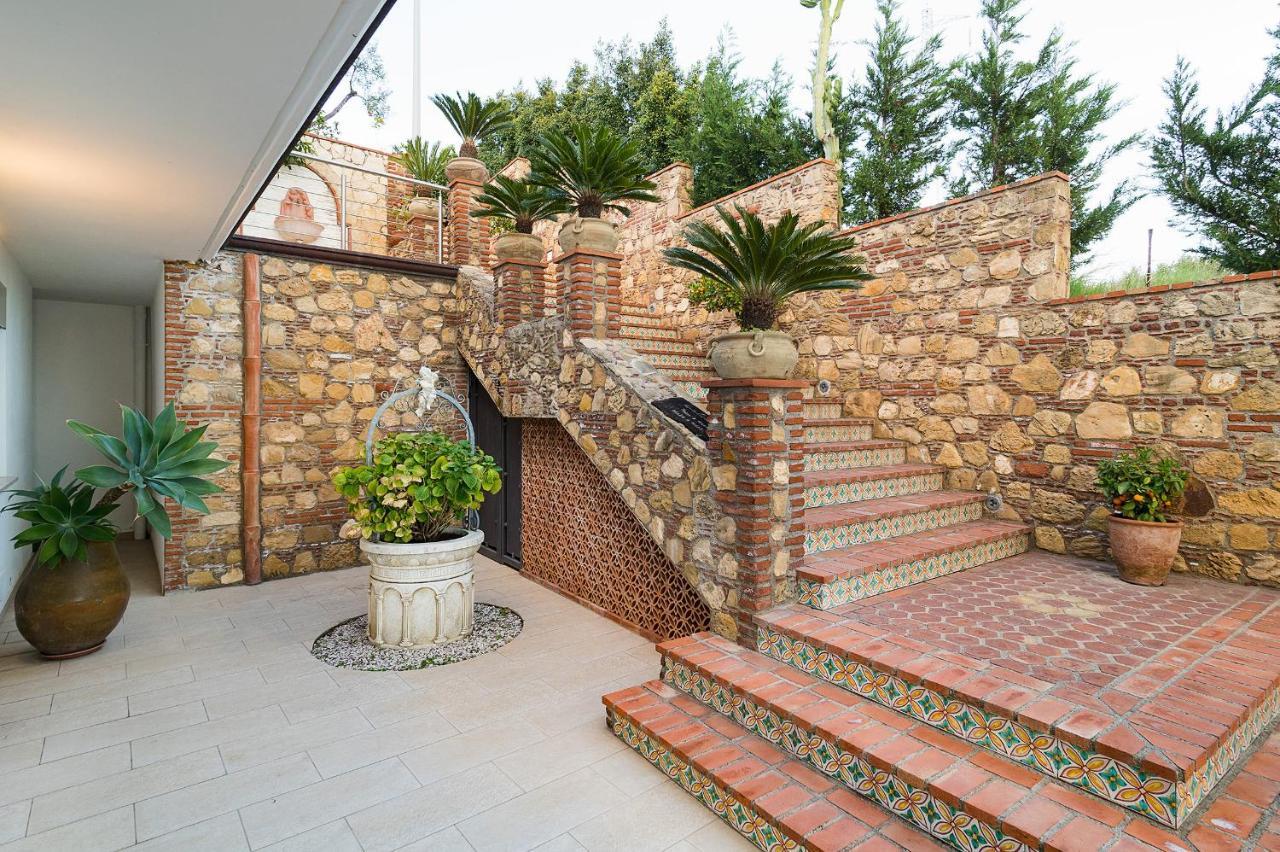 Villa Luce Letojanni Exterior foto