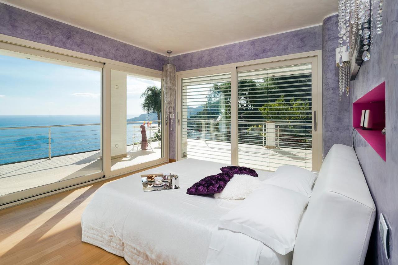 Villa Luce Letojanni Exterior foto
